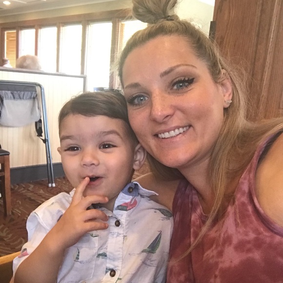 Meet your Posher, Ally - Picture 2 of 2